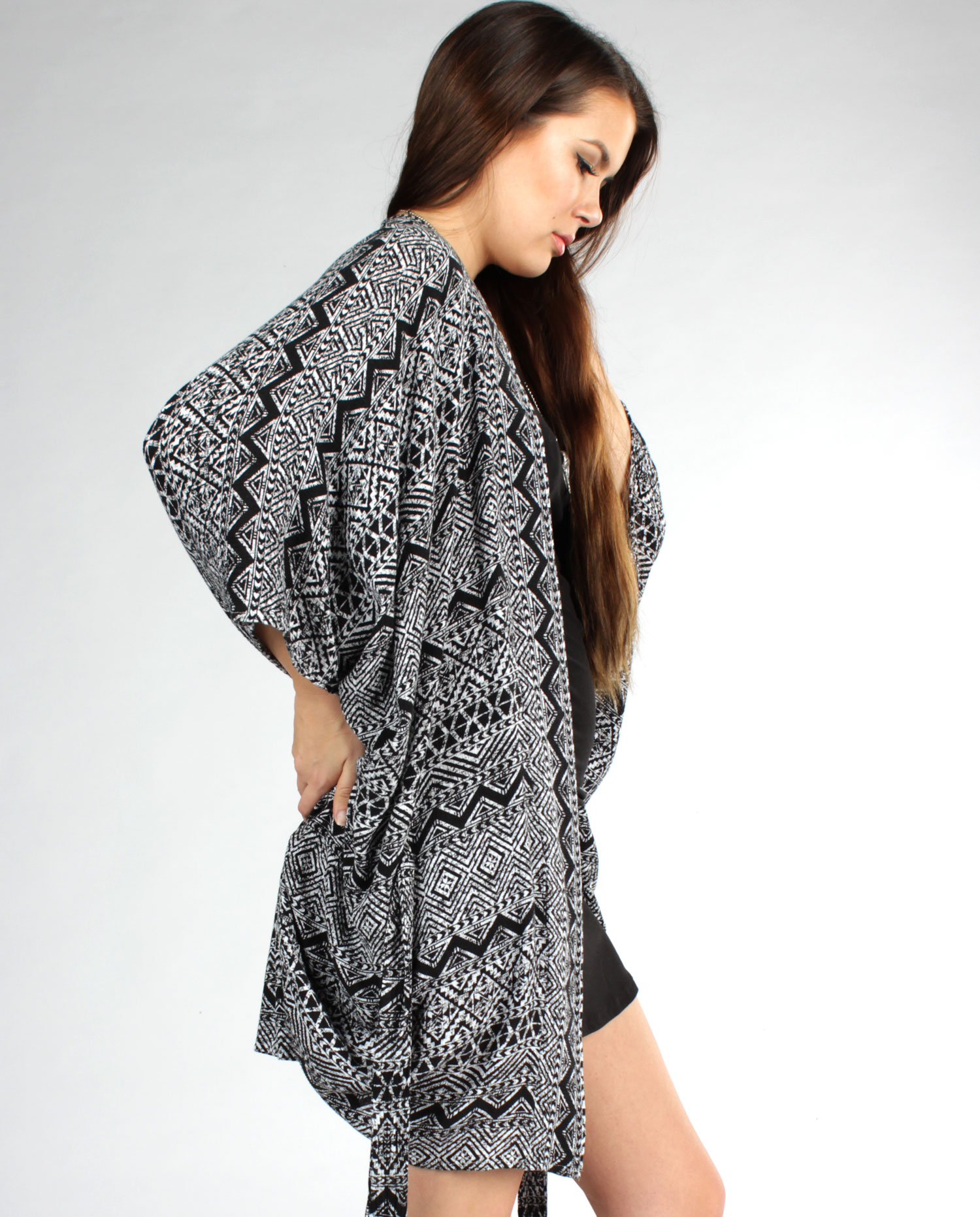 gypsytribeatnight5 Gypsy Ebon Kimono