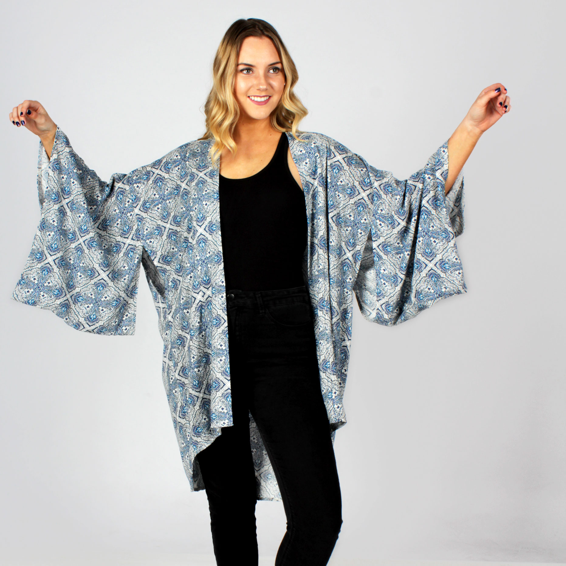 Bo-Eros-cobalt-stone-kimono3