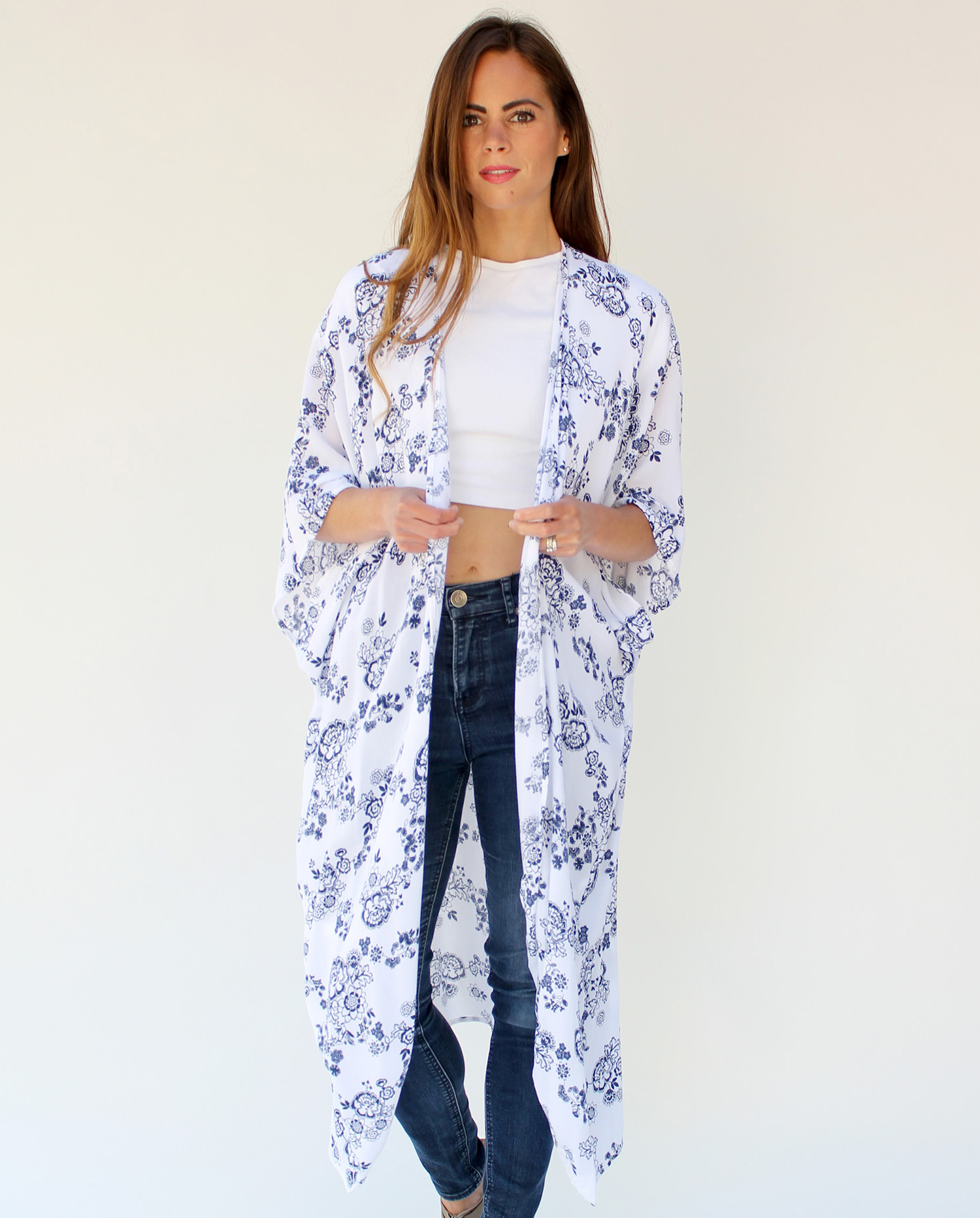 BO-and-EROS-White-Floral-Duster2