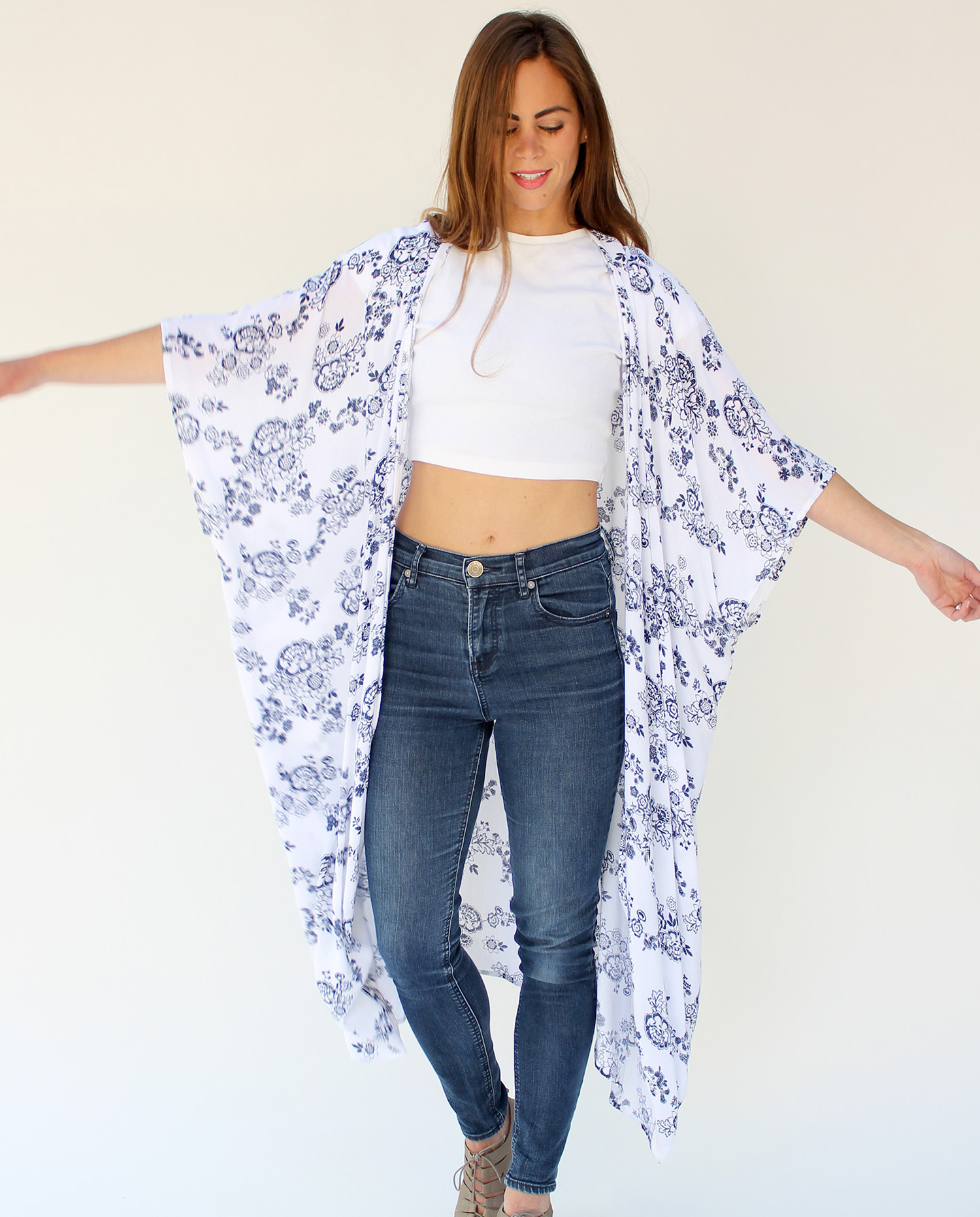 BO-and-EROS-White-Floral-Duster4